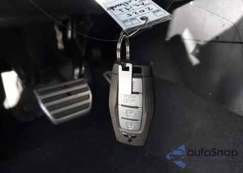 2025 Mitsubishi Outlander Sel 2.5 2Wd from USA, damaged, VIN JA4J3WA89SZ025605